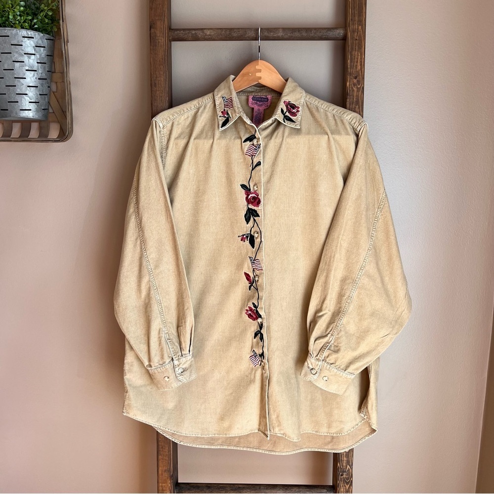 True Vintage! Cambridge Country Store Embroidered Americana Button Up Shirt